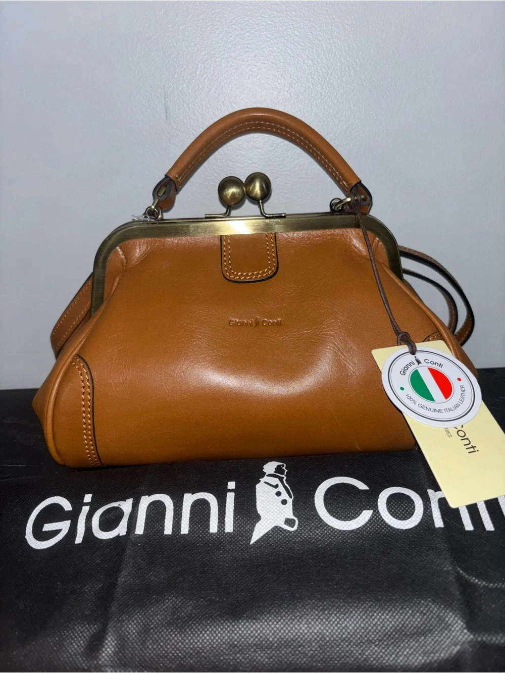 🥥NEW Gianni Conti Cognac Kisslock Italian Leather Satchel